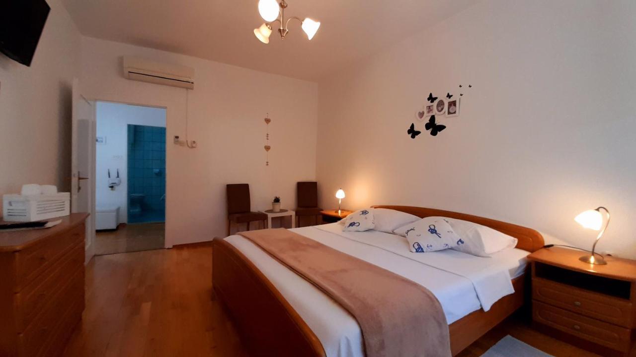 Guest house Pansion Ivan & Ivana Bol